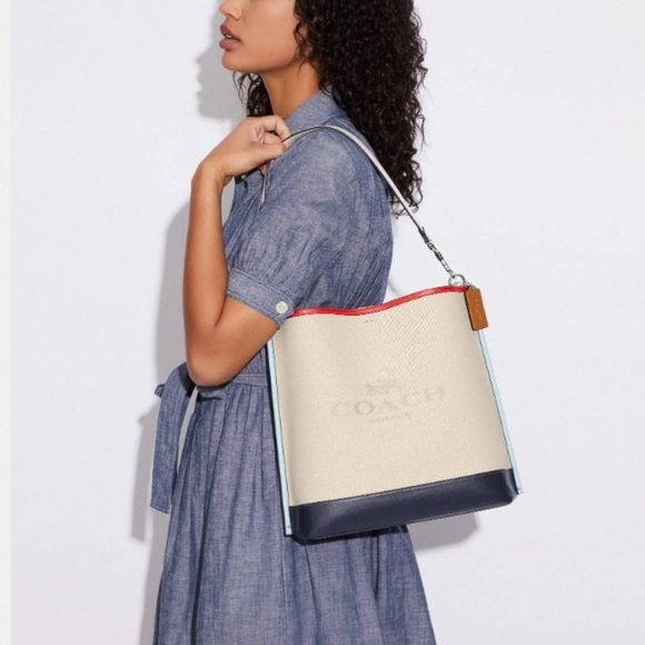 🚨SOLD🚨COACH Mollie Smooth Leather & Jacquard Colorblock Double Straps Bucket Bag - Picture 4 of 14